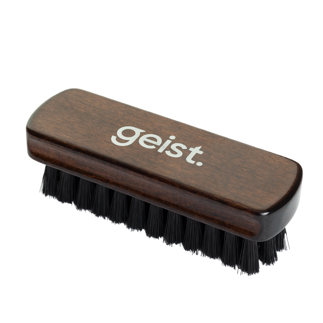 Geist. Brosse de nettoyage pour cuir et textile