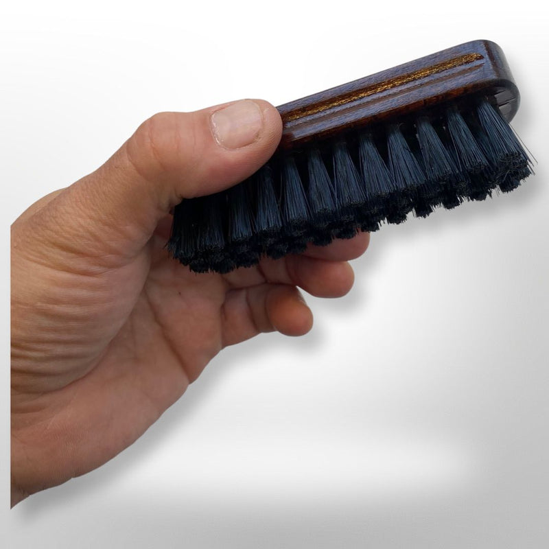 Geist. Brosse de nettoyage pour cuir et textile