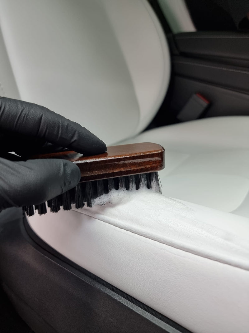 Geist. Leather & Textile Cleaning Brush